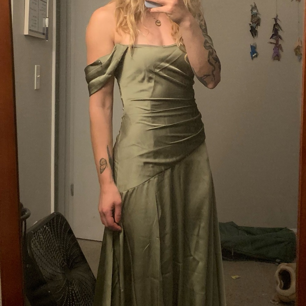 David’s Bridal bridesmaid dress-Eucalyptus